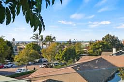 F7363 - Village Vista