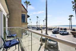 O2308B - Pier View Rooftop